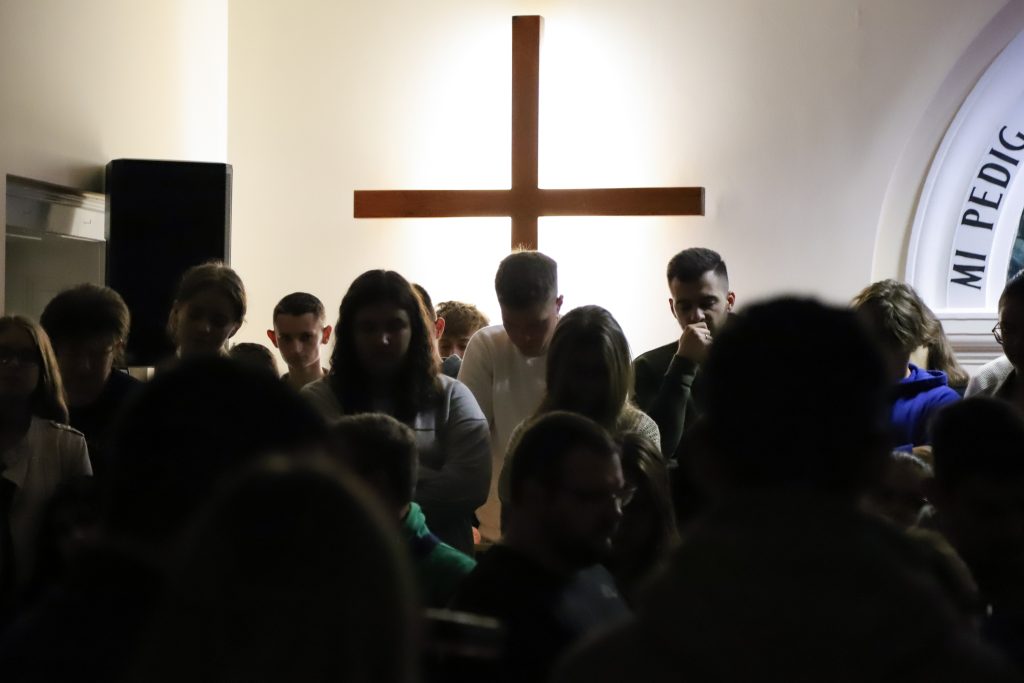 Dicsőítő szolgálat